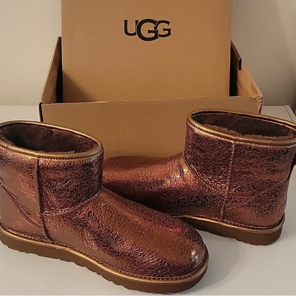 NWT UGG Sparkle boots - Picture 1 of 10